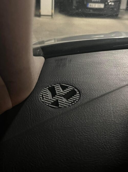Vw jel alakú szellőző
